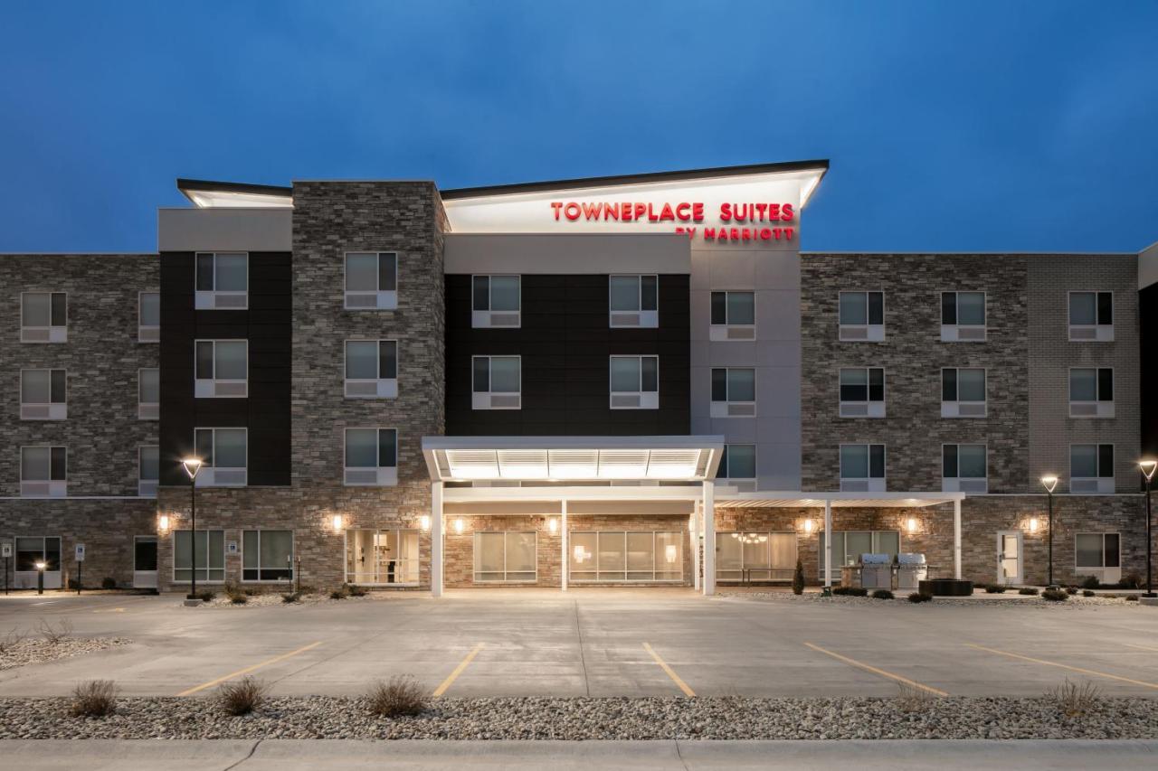 Towneplace Suites By Marriott Oshkosh Eksteriør billede